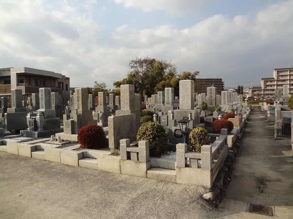 昭徳寺境内墓地