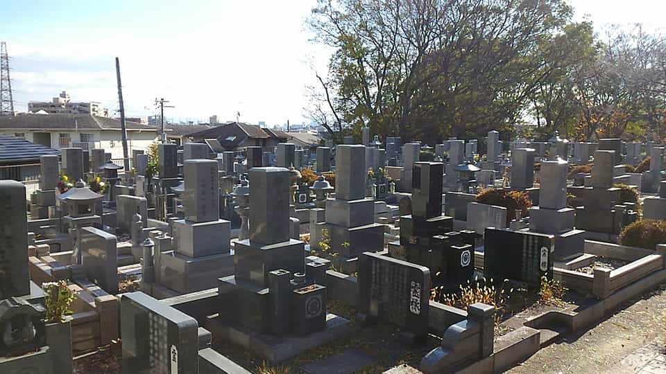 小曽根共同墓地
