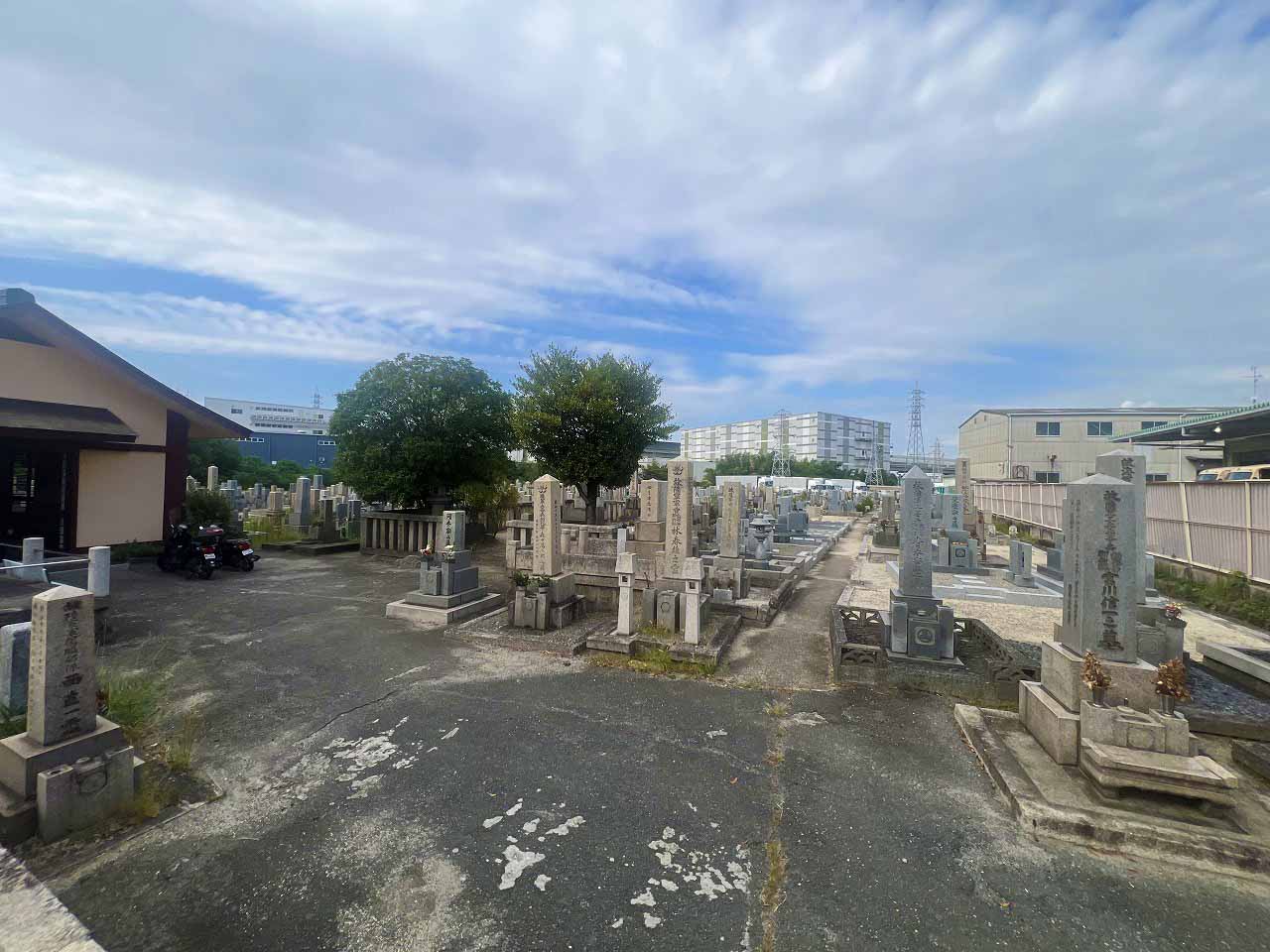 星田共同墓地（小奈辺墓地）