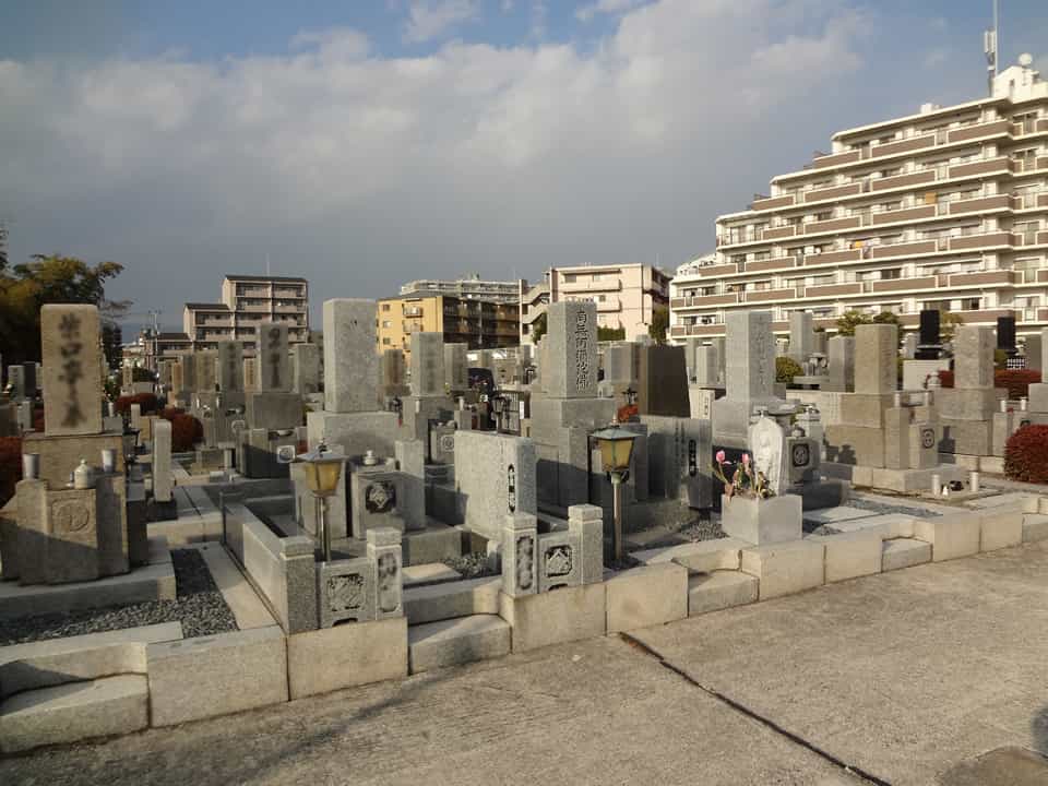 昭徳寺境内墓地