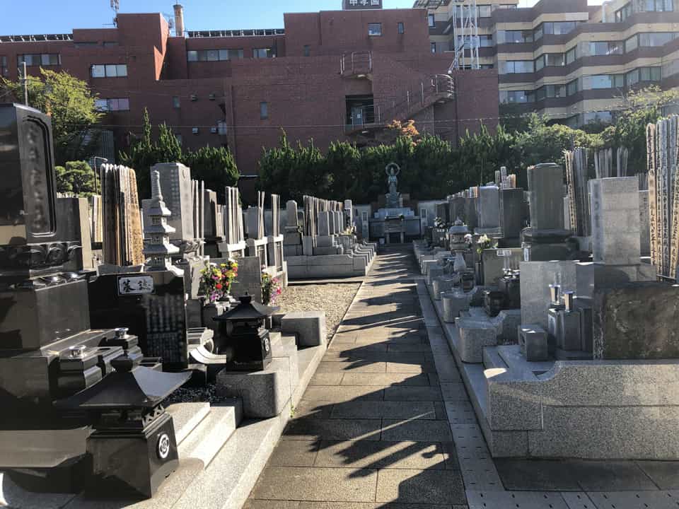 利栄山 長勝寺