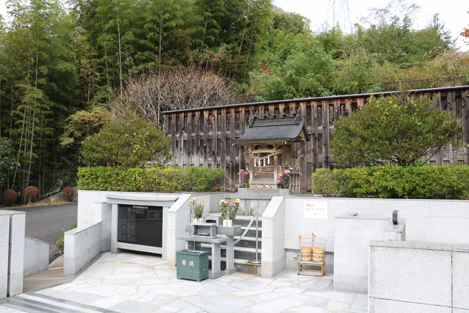 稲足神社「御霊殿」