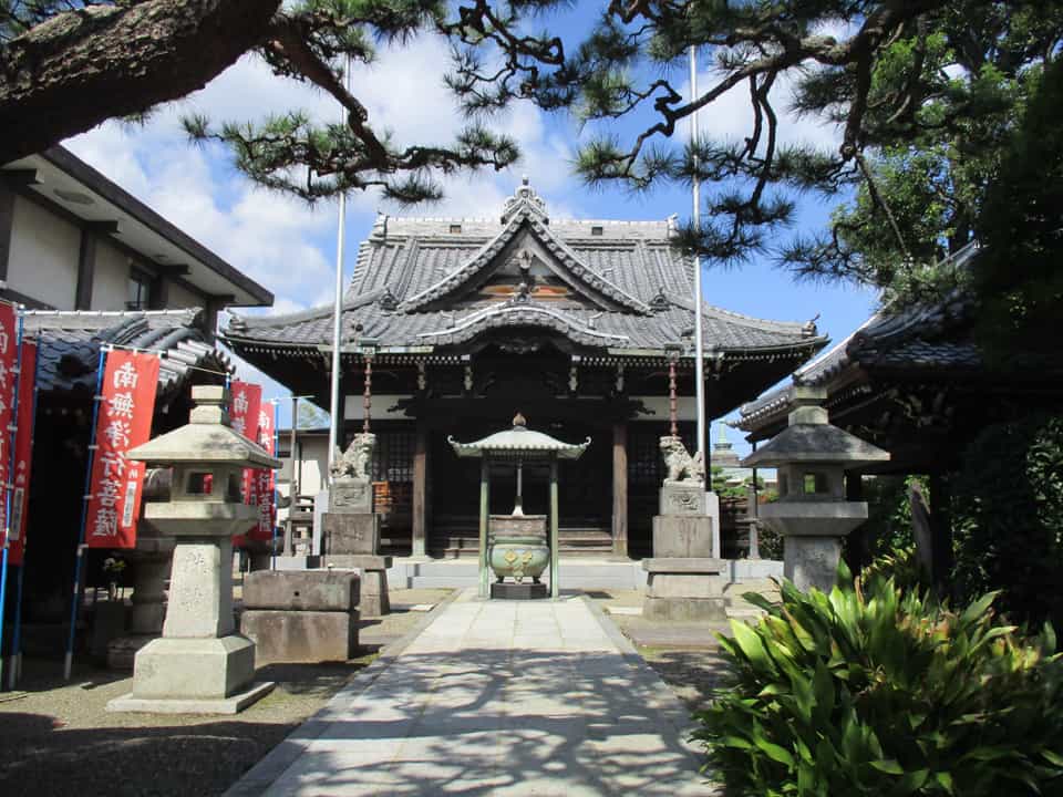 幸龍寺「久遠廟」