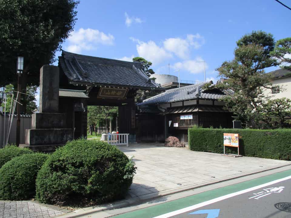 幸龍寺「久遠廟」