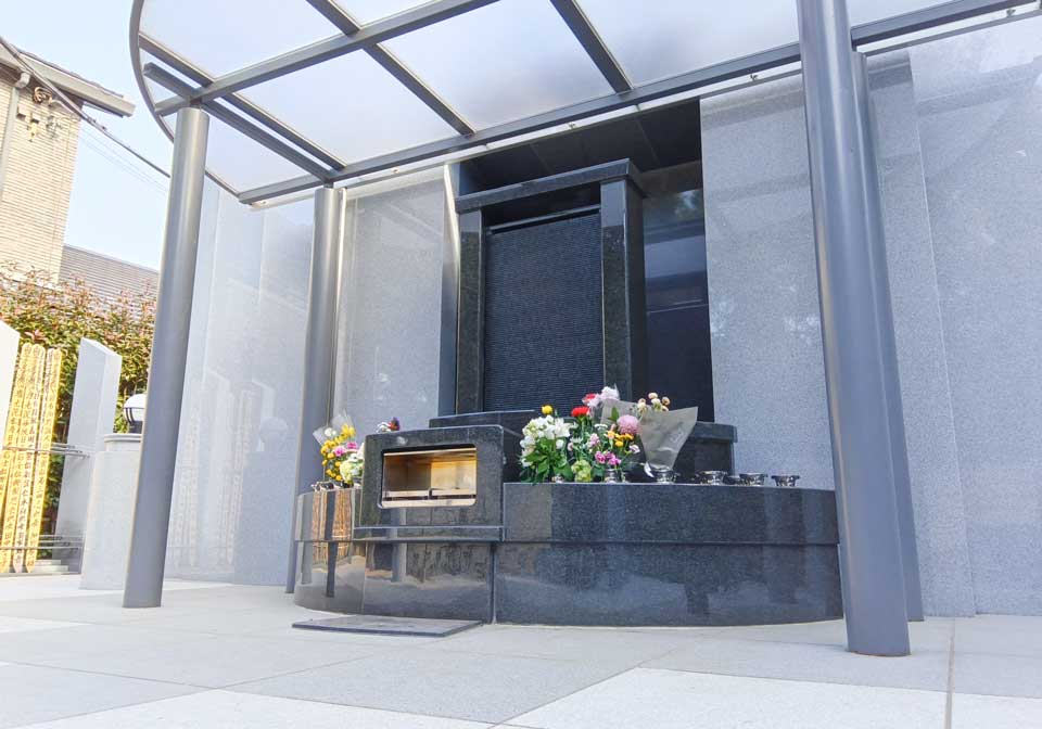 翼のとびら 日暮里墓苑